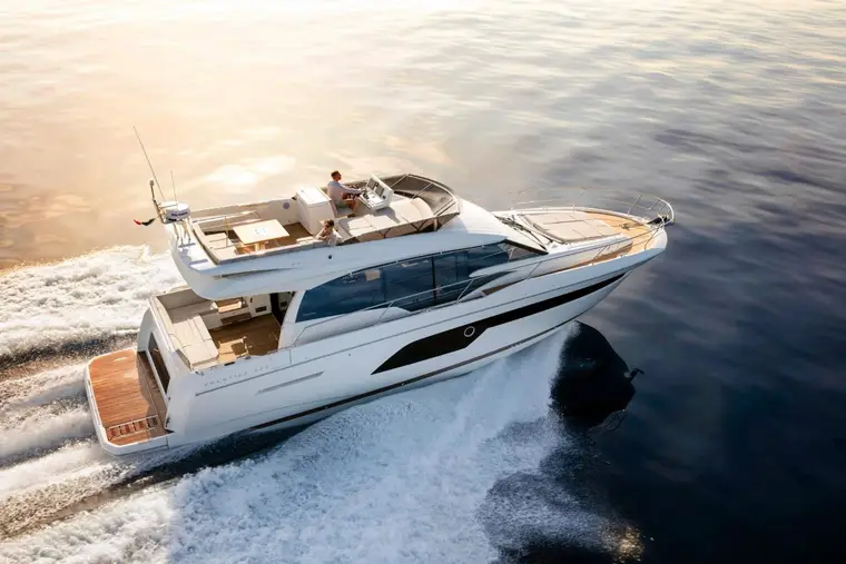 Yacht Prestige 520 Fly