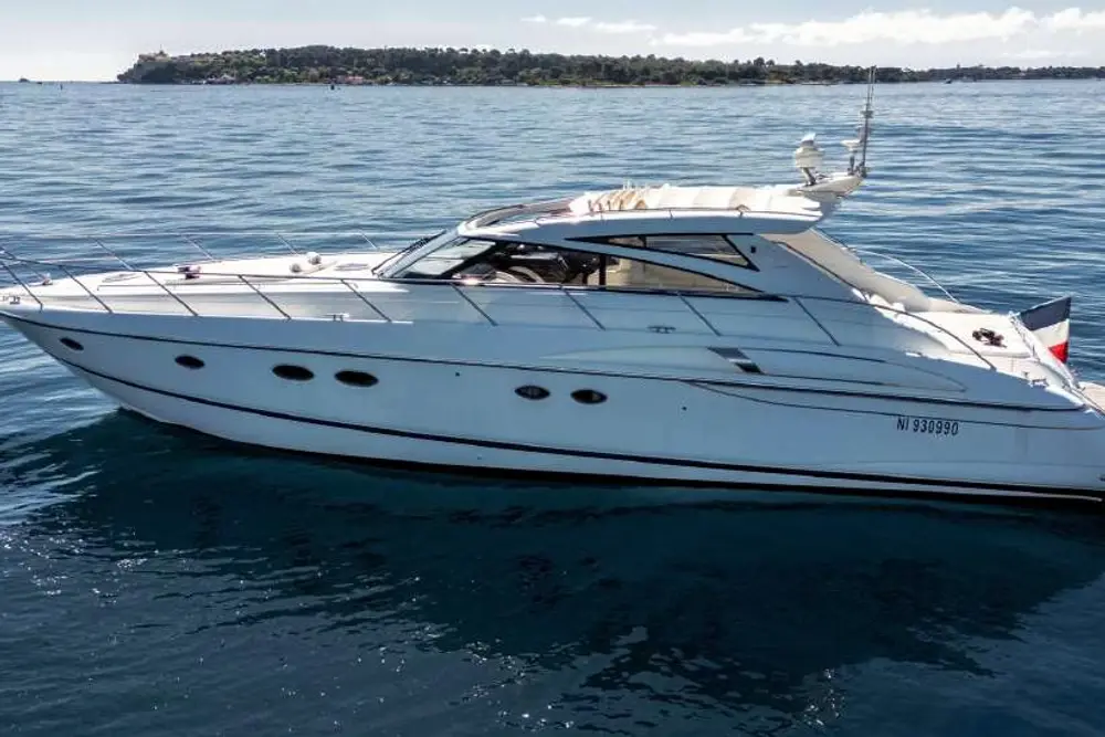 Yacht Princess V58, 18 m