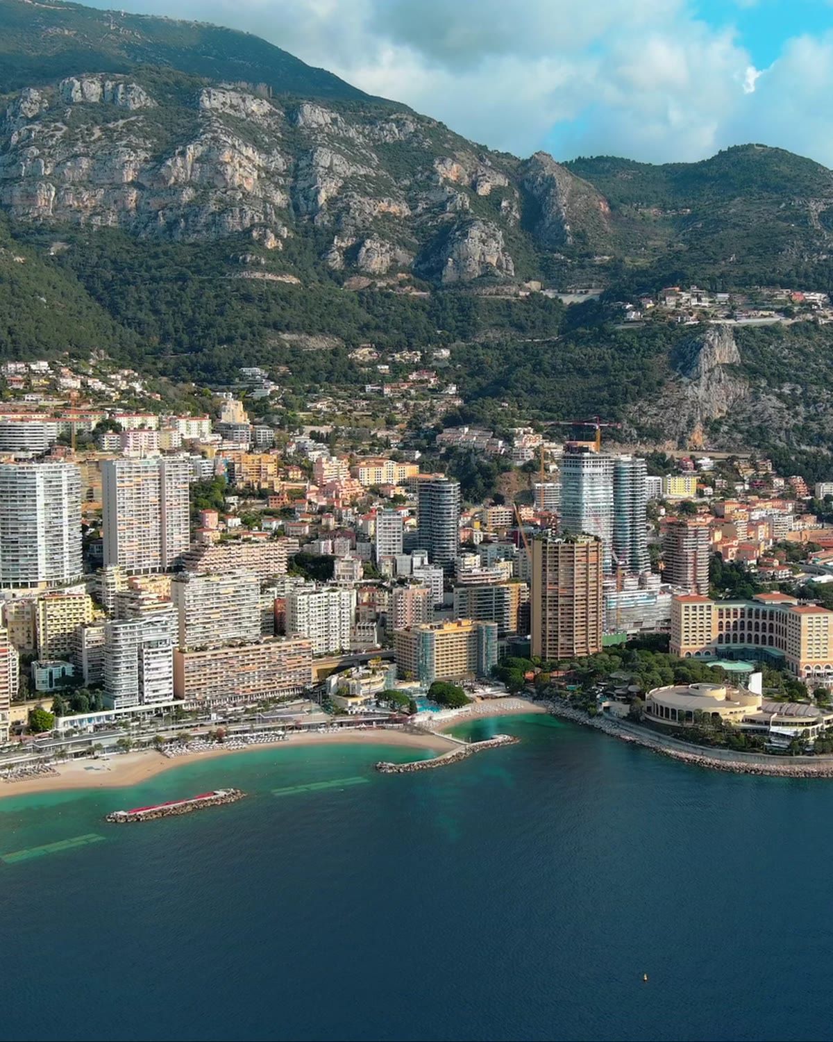 Vue aérienne de la Côte d'Azur